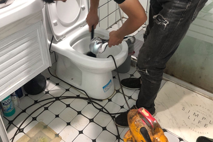 双湖疏通下水道