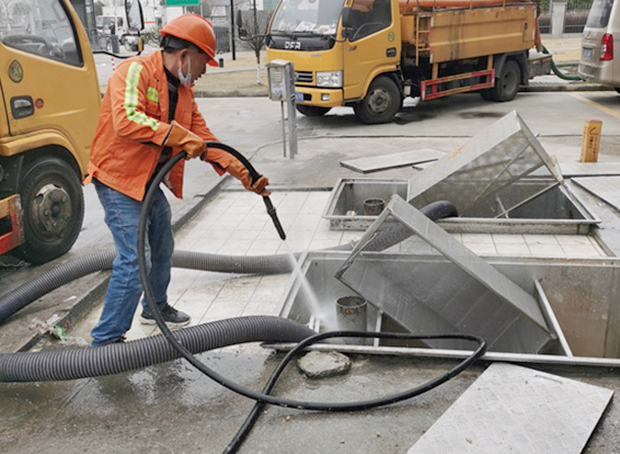 双湖隔油池清理